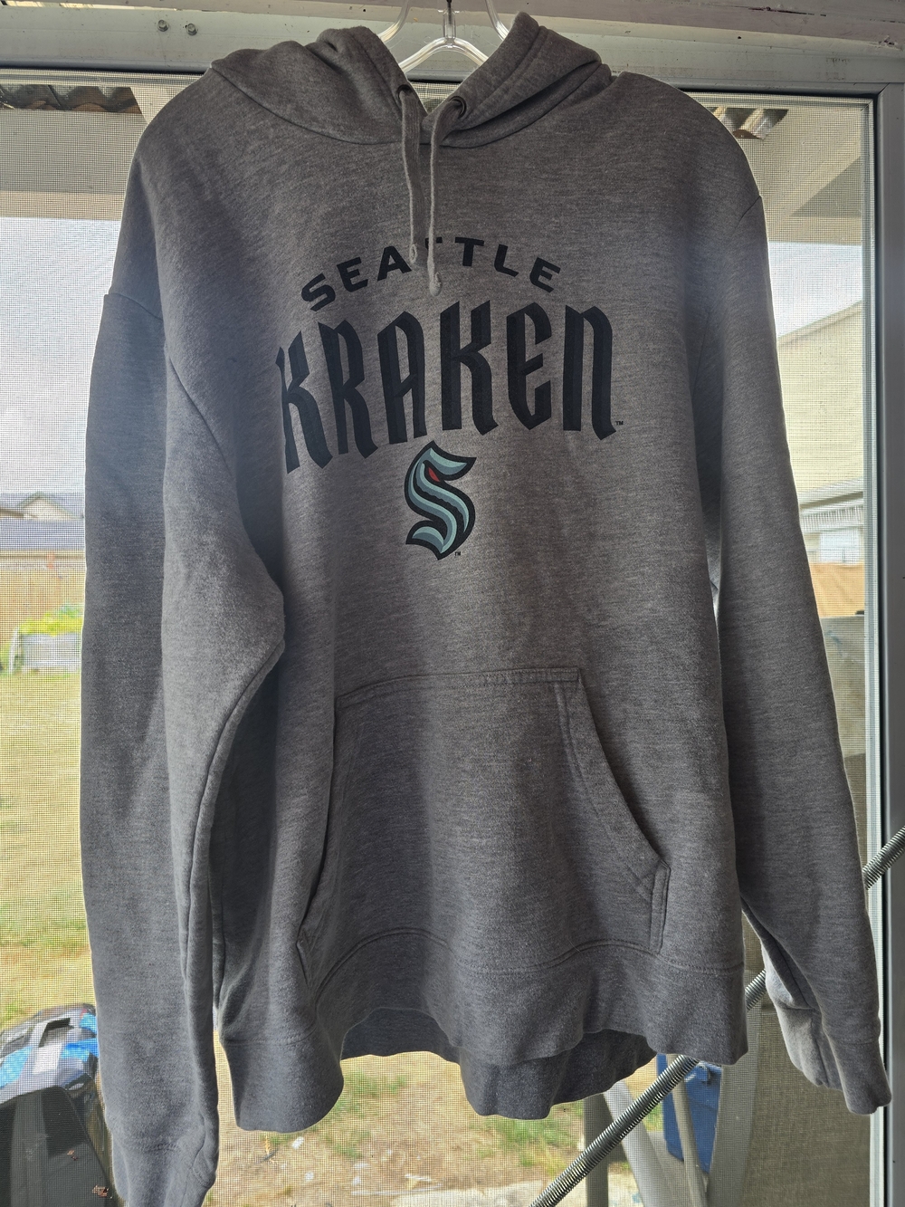 Fanatics Gray Pullover with Interior Logo Print
